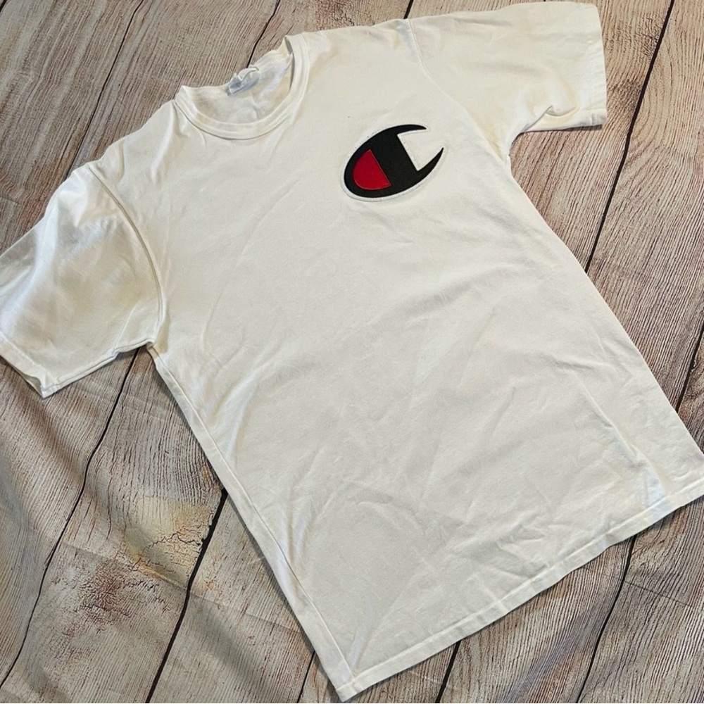 Champion Embroidered Logo T Shirt SZ L